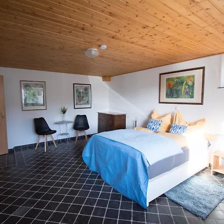 Fuer 2 Personen Mit Direktem Zugang *